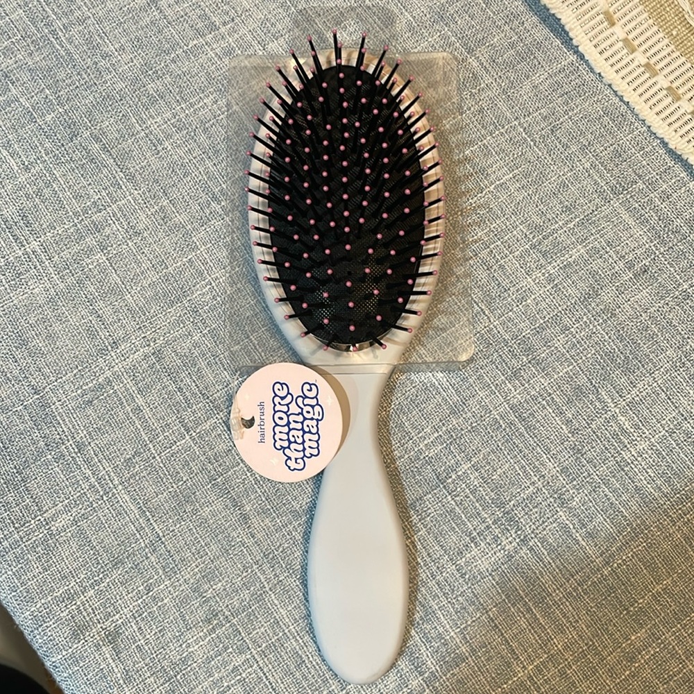 ✨5/$10✨ Hair brush